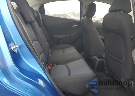 2018 Toyota Yaris Ia из США, поврежденный, VIN 3MYDLBYV0JY324563